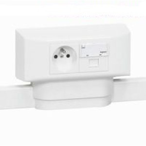 LEGRAND 031613 Рамка Mosaic 4 модуля, для установки на кабель-канал, цвет белый LEGRAND 031613 Рамка Mosaic 4 модуля, для установки на кабель-канал, цвет белый
