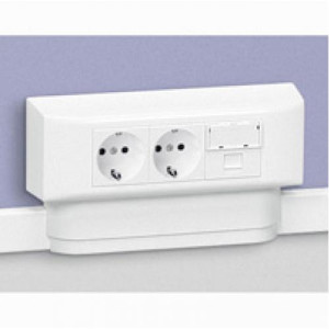 LEGRAND 031614 Рамка Mosaic 6 модулей, для установки на кабель-канал, цвет белый LEGRAND 031614 Рамка Mosaic 6 модулей, для установки на кабель-канал, цвет белый