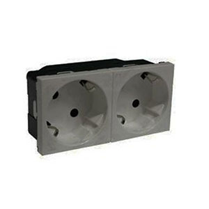 LEGRAND 079282 Модуль розетки 2х2К+3 под 45°, [Schuko] безвинт зажимы, проход, с лиц панел, Mosaic