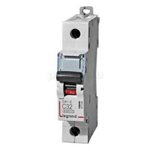 LEGRAND 407673 Автоматический выключатель, серия DX3, С32A, 10kA, 1-полюсный LEGRAND 407673 Автоматический выключатель, серия DX3, С32A, 10kA, 1-полюсный