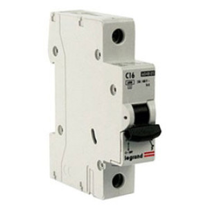 LEGRAND 409114 Автоматический выключатель, серия DX3, С16A, 25kA, 1-полюсный LEGRAND 409114 Автоматический выключатель, серия DX3, С16A, 25kA, 1-полюсный